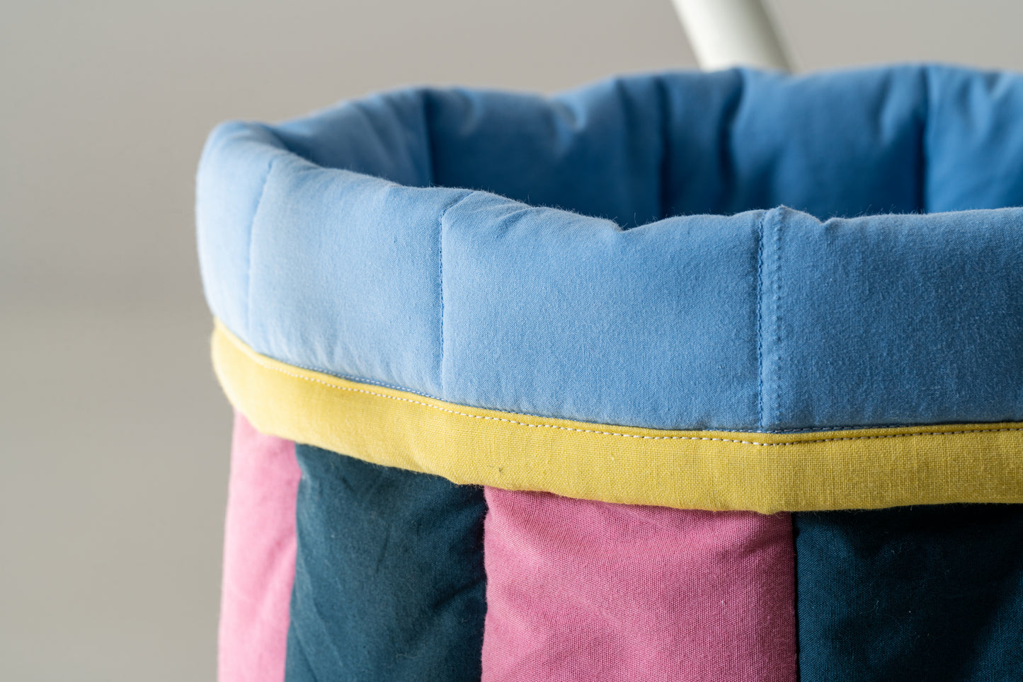 Pink deep green basket L